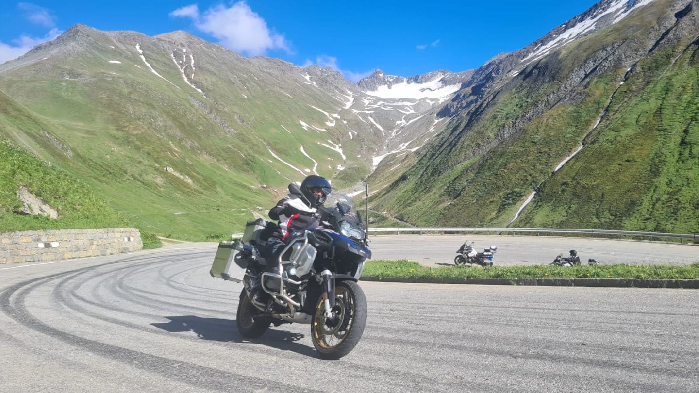 Motorbike travel from Hanoi to Sapa is ideal for adventure seekers, solo travelers, or those looking for a more authentic and intimate way to explore the countryside 